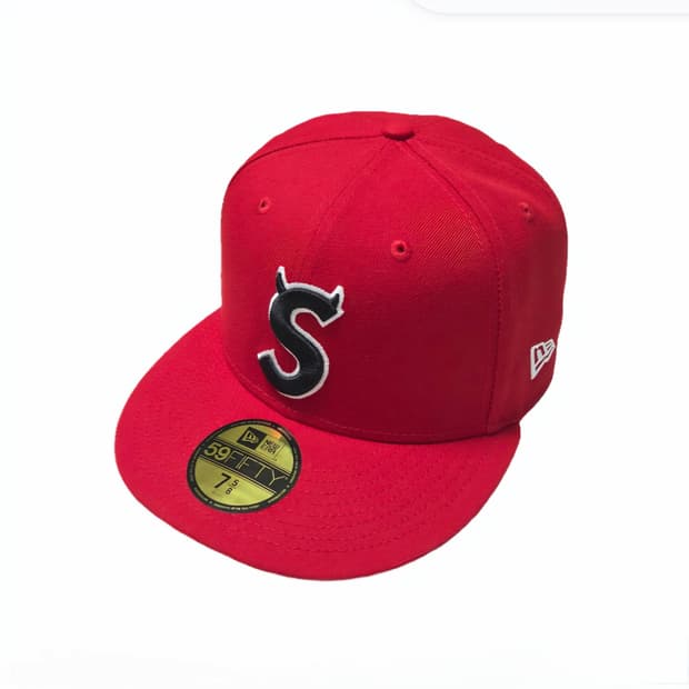 Supreme Devil S Logo New Era Red 60.6cm
