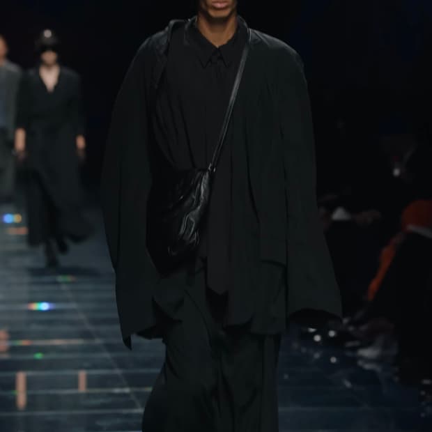 발렌시아가 플루이드 자켓