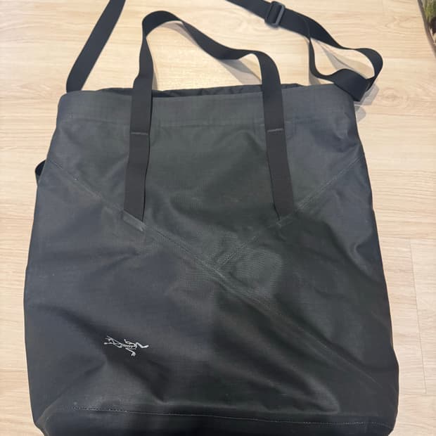 아크테릭스 Granville 18 토트백 블랙 