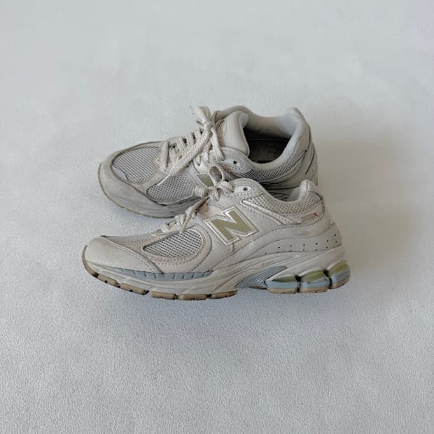 [220]뉴발란스(new balance) 2002R 스니커즈