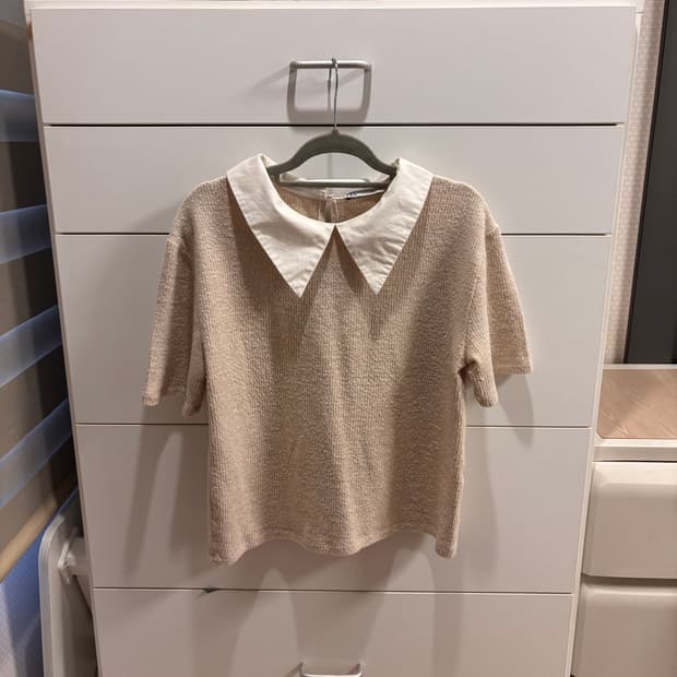ZARA 베이지 골지 카라 티셔츠 