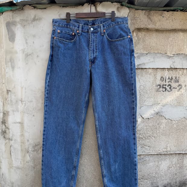 00-10’s 550 Vintage Levi's