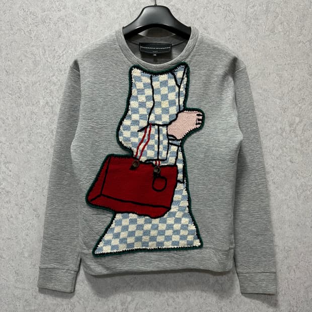 85 미카엘라버거 여자 루즈핏 자수 맨투맨