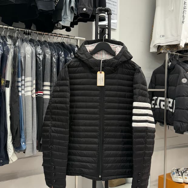 [4] 톰브라운 사선완장 후드 경량패딩