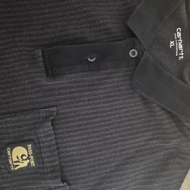 칼하트wip X passport 폴로셔츠