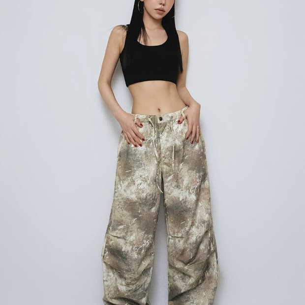 <제니착용> 스머징 핀턱 트리 카고 팬츠