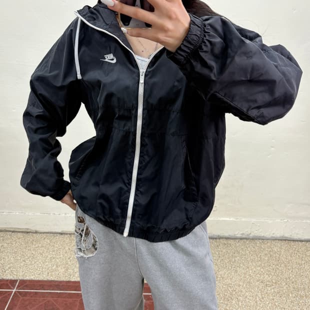 나이키 바람막이 블랙