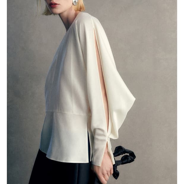 코스 오픈 슬리브 블라우스 34사이즈