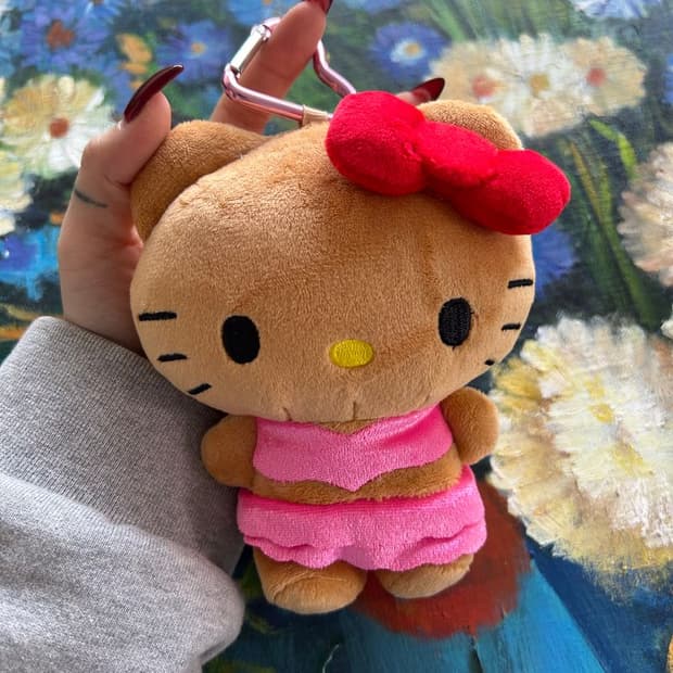 HELLO KITTY MASCOT POUCH 헬로 키티 마스코트 파우치