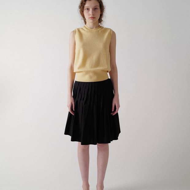 낫띵리튼 Sai cotton pleated skirt