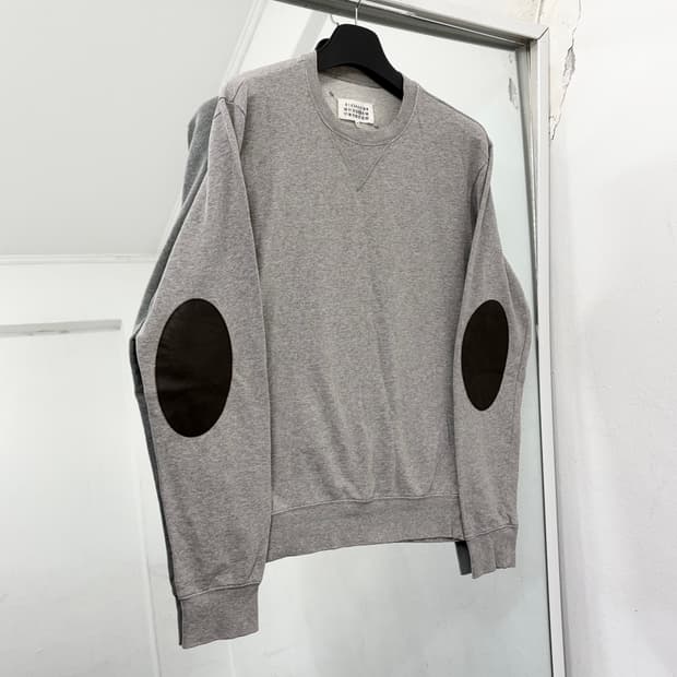 메종 마르지엘라 엘보 패치 맨투맨