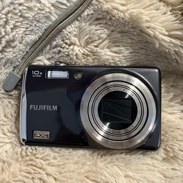 후지필름 파인픽스 f70exr 디카 (아일릿 디지털 카메라)