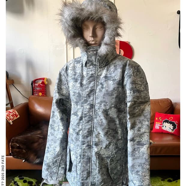 OAKLEY Japan Digital Camo N3B Ski Parka
