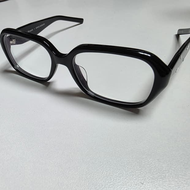 젠틀몬스터 마르지엘라  MM212 블랙