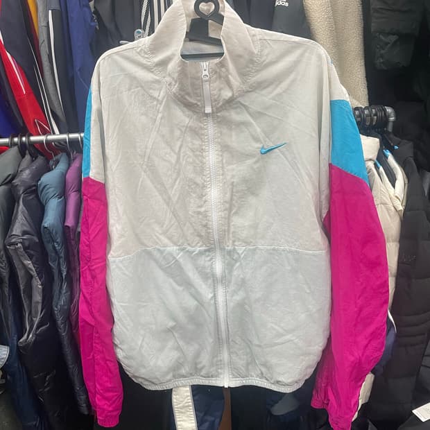 나이키 바람막이 m 가슴60