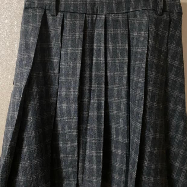 플리츠 체크 그레이 미디스커트
