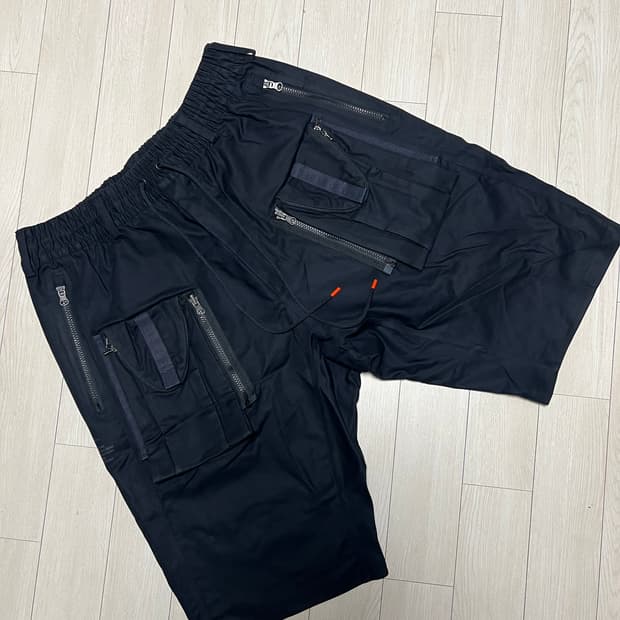 나이키 ACG 디플로이 카고 쇼츠 블랙 L사이즈