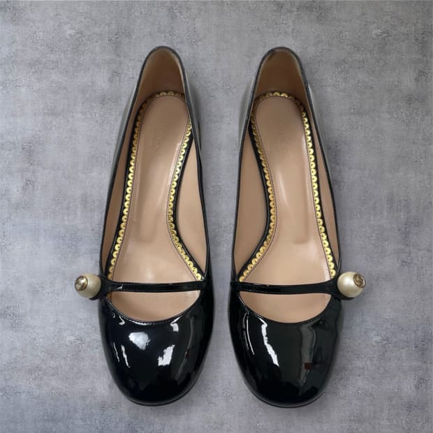 구찌 Gucci 블랙 페이던트 아리엘 메리제인 펌프스 힐 38.5