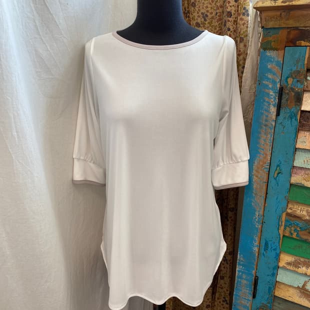 화이트 반팔 블라우스(m)