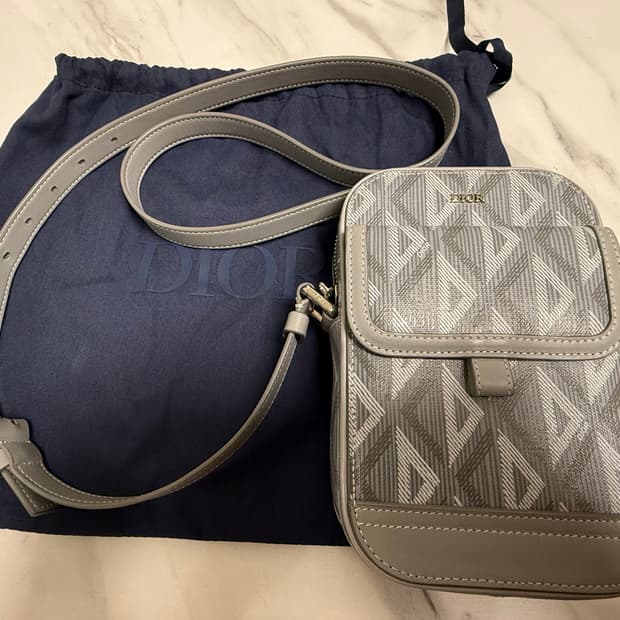 디올 다이아몬드 크로스백
