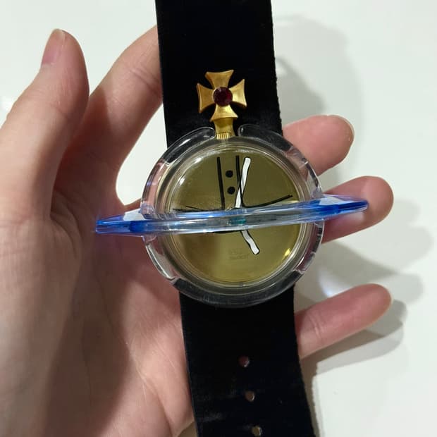 비비안웨스트우드 x 스와치 콜라보 시계