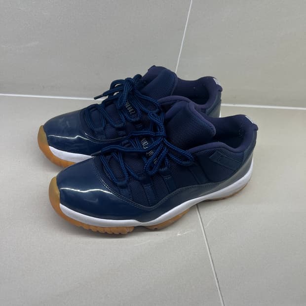 조던 11 레트로 로우 Midnight Navy