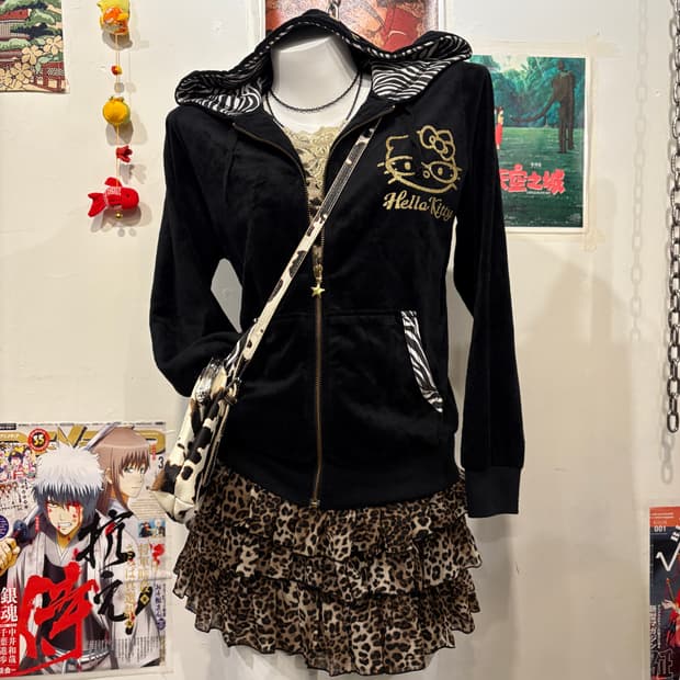 hello kitty 헬로키티 벨벳 골드 갸루키티 지브라 패턴 후드 집업