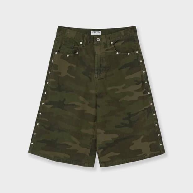에이이에이이 스터드 쇼츠 카모