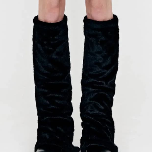 YUSE FUR ZIPPER LEG WARMER - BLACK