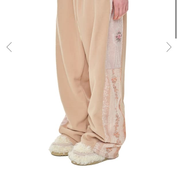 투머치택스 플리스 패널 스웨트팬츠 베이지