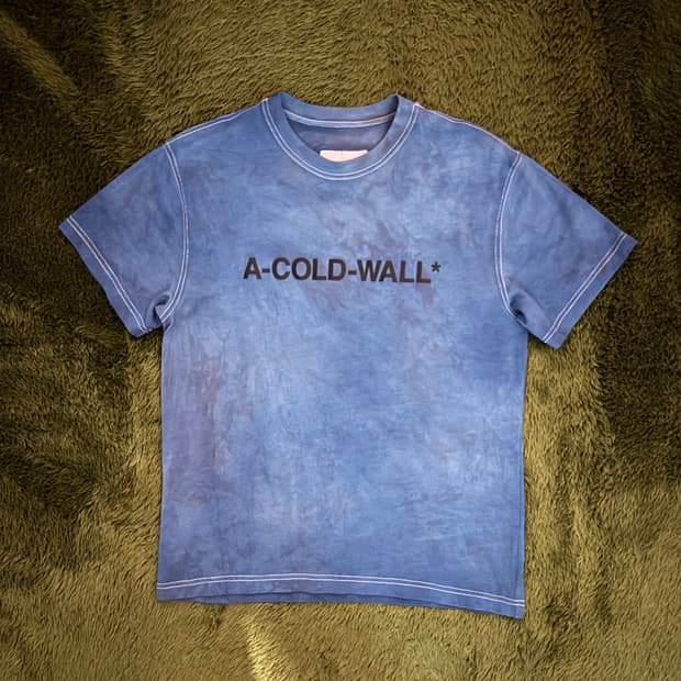 [L] ACW 어콜드월 러버 로고 핸드 다잉 소프트 터치 티셔츠 인디고