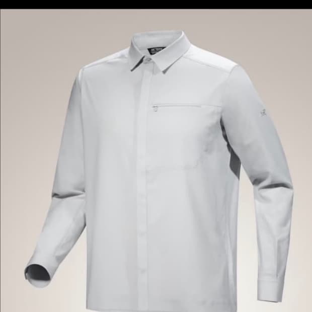 아크테릭스 스카이라인 셔츠구합니다