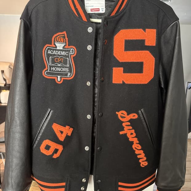 슈프림 팀 S 바시티 자켓 블랙