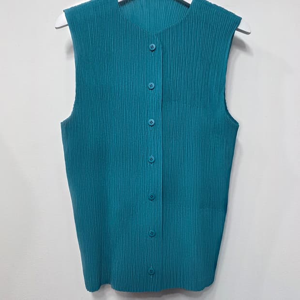 이세이 미야케 여성 플리츠 조끼