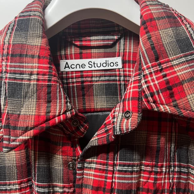 아크네스튜디오 레드 그레이 퀄팅 자켓셔츠 48사이즈