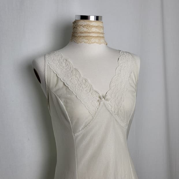 빈티지 소프트 아이보리 슬립 원피스