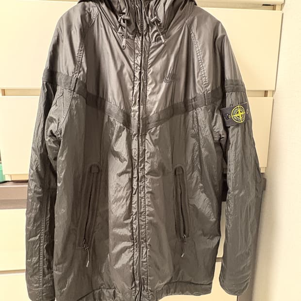 [NikeLab x Stone Island] 윈드러너 - 무솔라 곰마타 