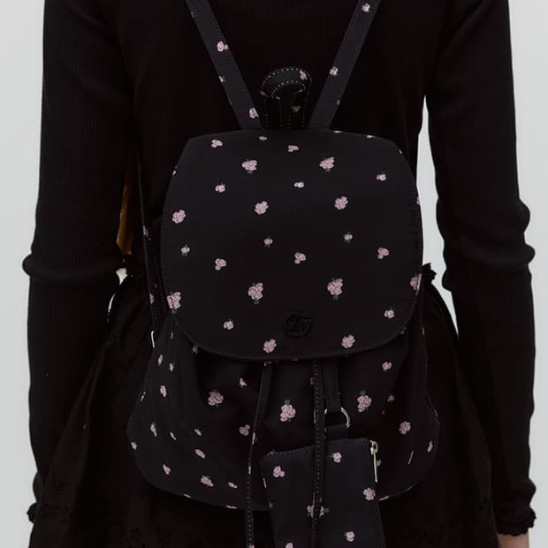 소프트서울 SILVER BALL FLOWER BACKPACK