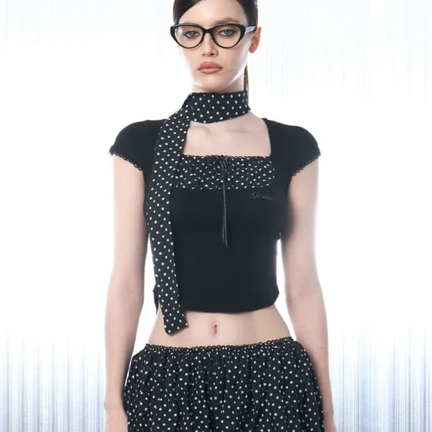 힐다 도트 스퀘어 크롭 탑