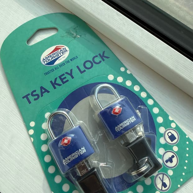 [새상품.정가15,000] 아메리칸투어리스터 3다이얼 / 열쇠 자물쇠