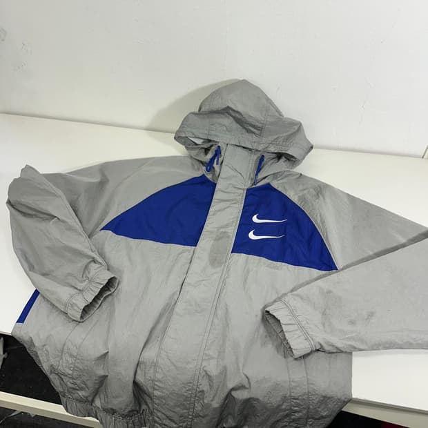 M 나이키 그레이 더블스우시 우븐자켓