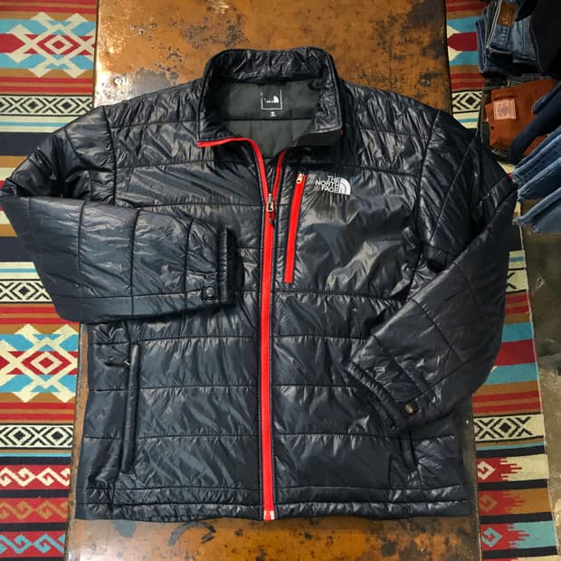노스페이스 유광 블랙 경량 패딩 자켓 점퍼 남성 102 여성 프리사이즈