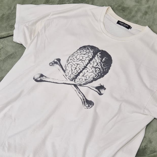 언더커버 프린팅 반팔 티셔츠