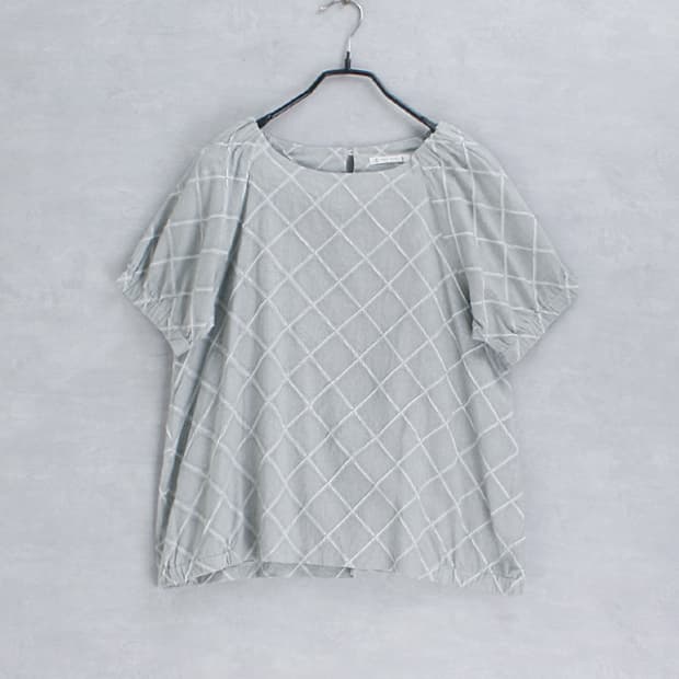 ivory beads _ washed cotton top
