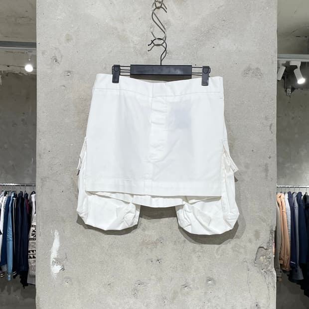 앤 드뮐미스터 화이트 나디나 카고 쇼츠