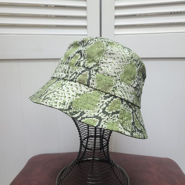 YMC 뱀피패턴 버킷햇