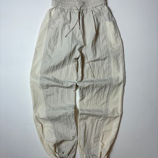 인사일런스 언발란스 배색 나일론 팬츠 PN9415