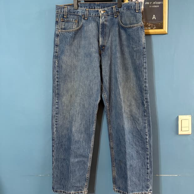 00‘s USA Levis 569 denim pant.