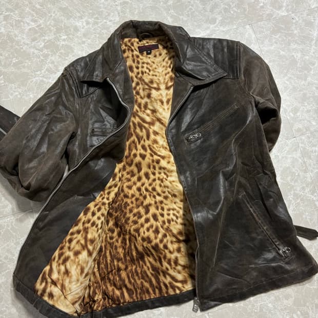 Leopard Detail brown SheepSkin Leather j