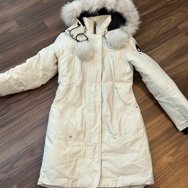 무스너클 스틸링 패딩 XS 크림화이트